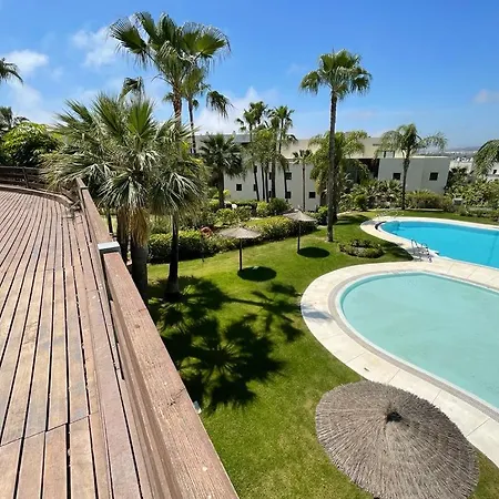 Benahavis Apartamento De Lujo En Hoyo 19 에스테포나