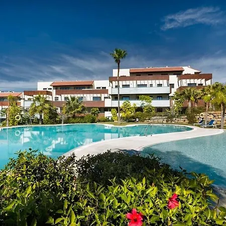 Benahavis Apartamento De Lujo En Hoyo 19 * 에스테포나