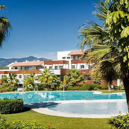 Benahavis Apartamento De Lujo En Hoyo 19 * 에스테포나