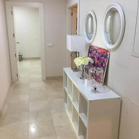 Benahavis Apartamento De Lujo En Hoyo 19 * 에스테포나